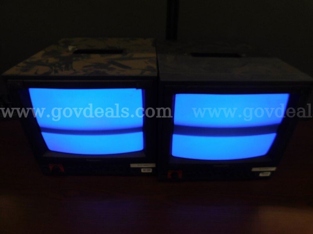 2 Video Monitors - B1