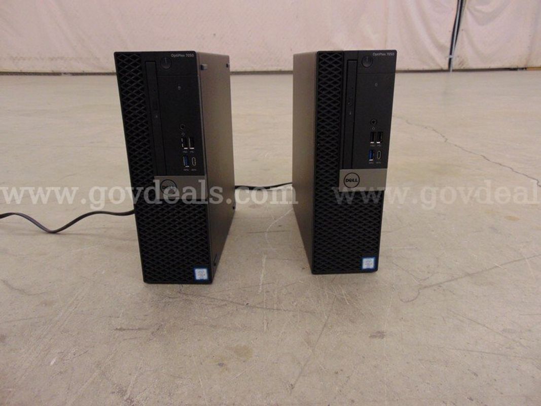 2 Dell Optiplex Computers - A3