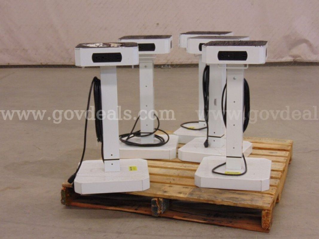 5 Tower Charging Stations - C5