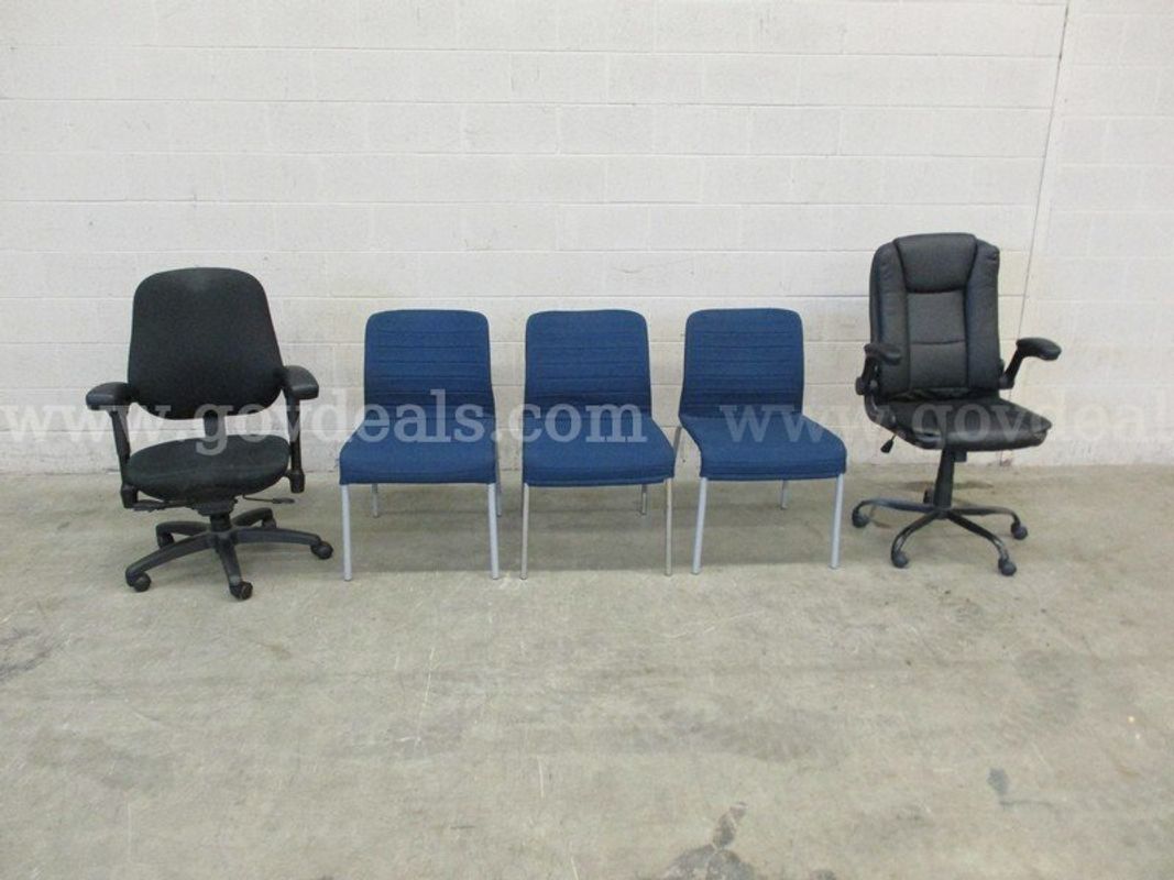 5 Chairs - B8