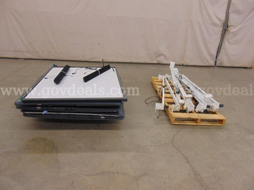 Lot of Smart Boards - C5