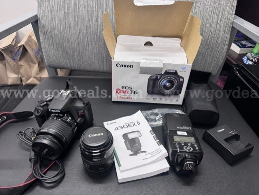 Canon EOS Rebel T6 Camera