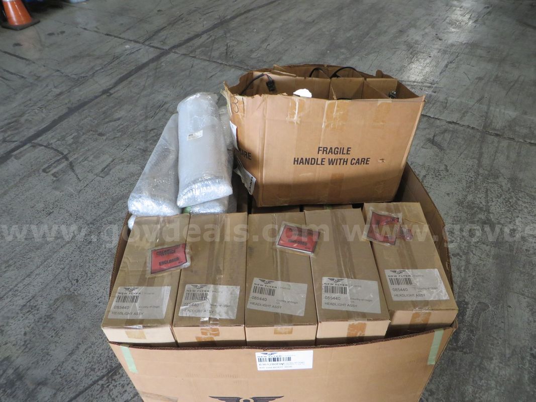 1 pallet - (35) New Flyer headlight assemblies, (5) Artctic joint LED lights