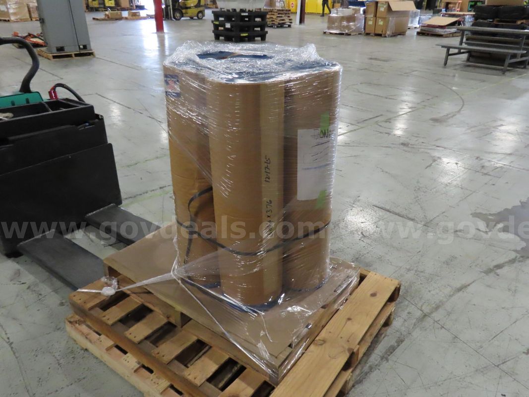 5 rolls of ribbed floor mats
