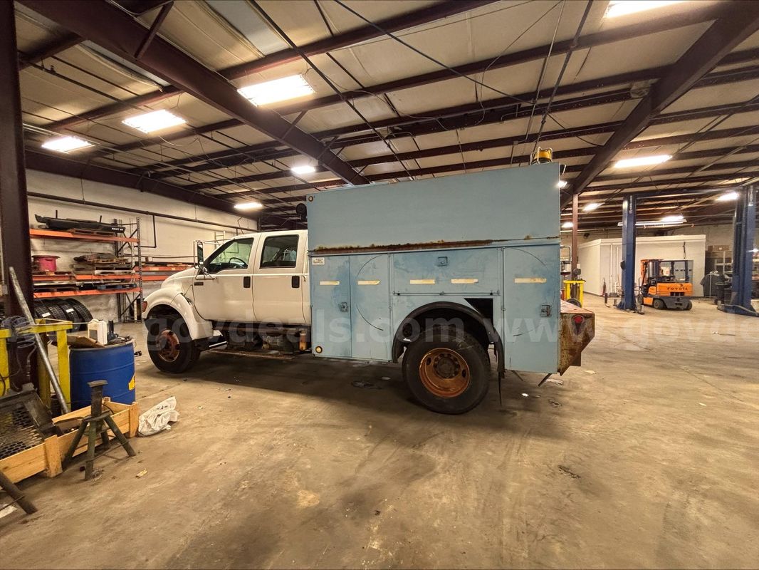 2003 Ford F-750