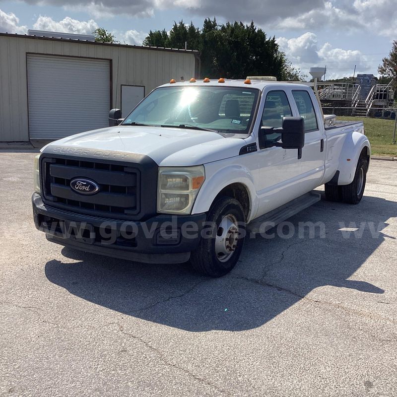 2012 Ford F-350 SD XL Crew Cab Long Bed DRW 2WD