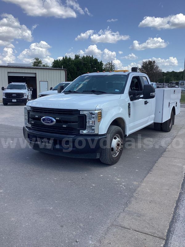 2019 Ford F-350 SD XL SuperCab Long Bed DRW 2WD With Service Body