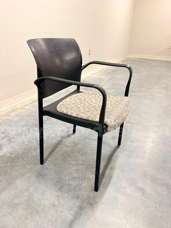Set of 8 Office Chairs