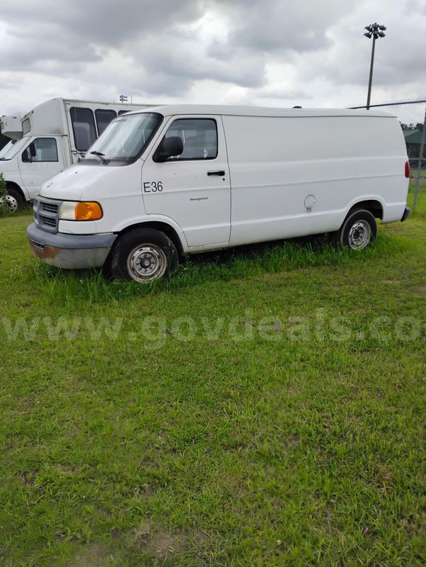 2001 Dodge Ram Van