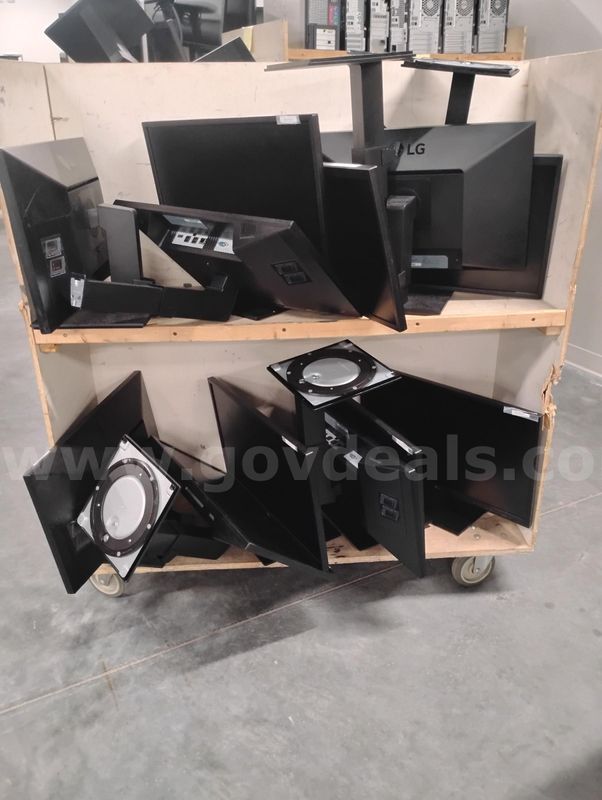 Lot of LG Monitors