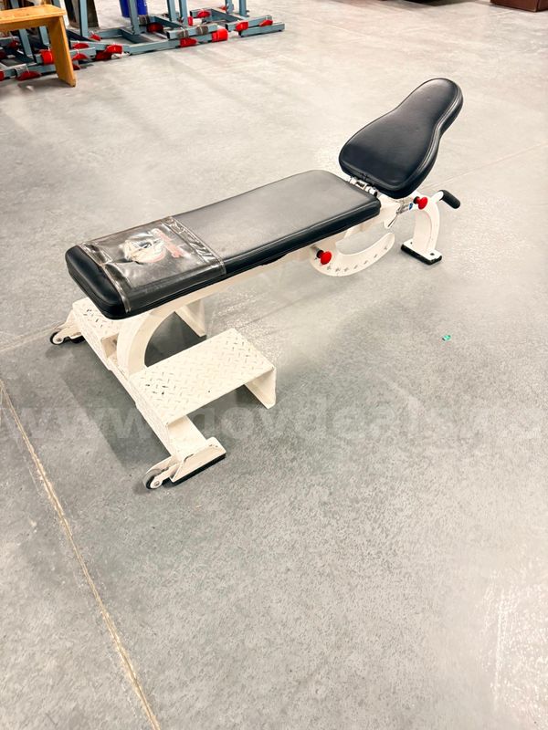Adjustable Weight Bench