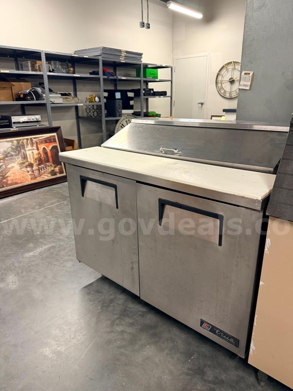 Commercial 2-Door Cooler/Refrigerator