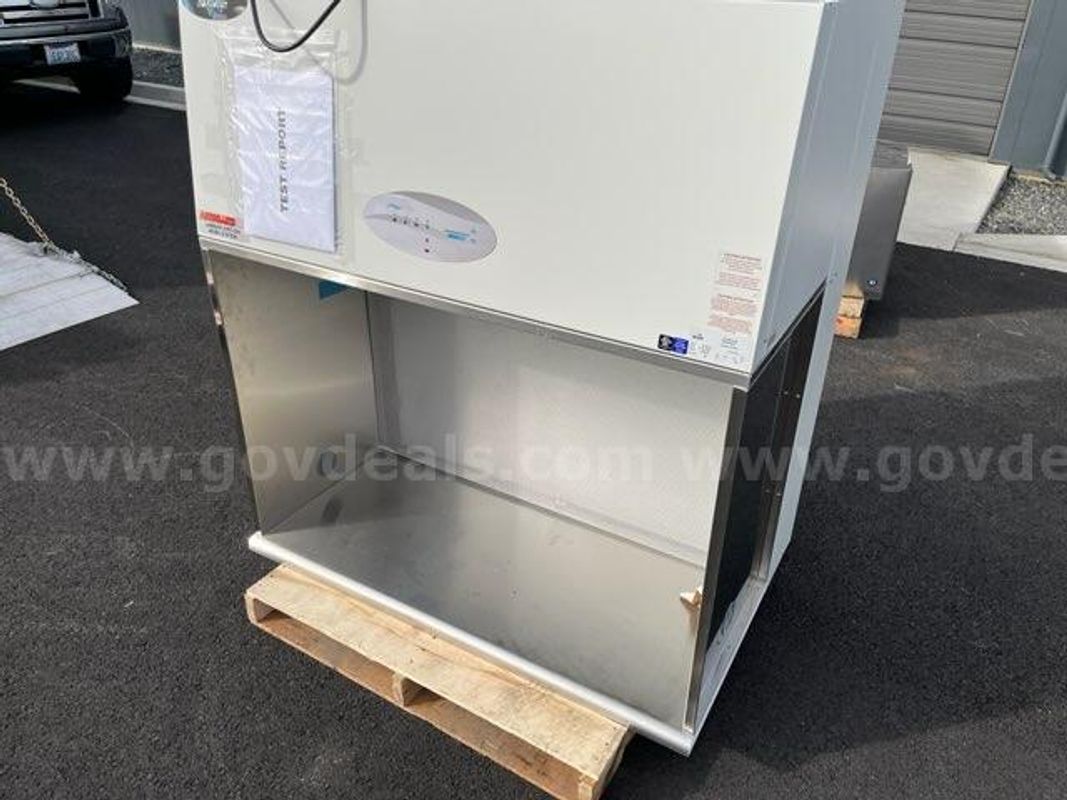 HORIZONTAL LAMINAR AIRFLOW COUNTEROP HOOD **NEW** (ID#12422) (26-1714-10) 39076
