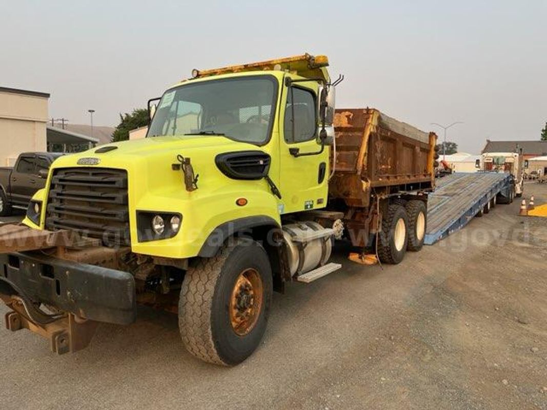 2015 Freightliner Dump Truck (ID#12464) (26-2162) 405