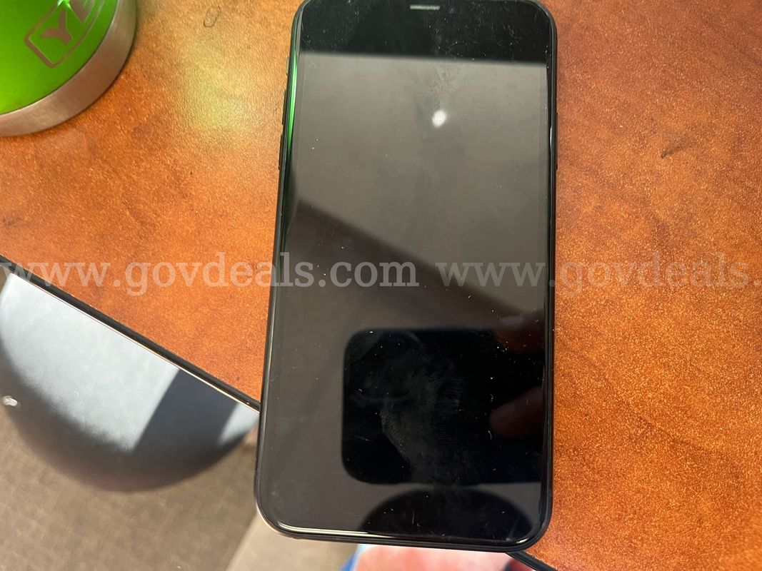 iPhone XR (ID #12529)
