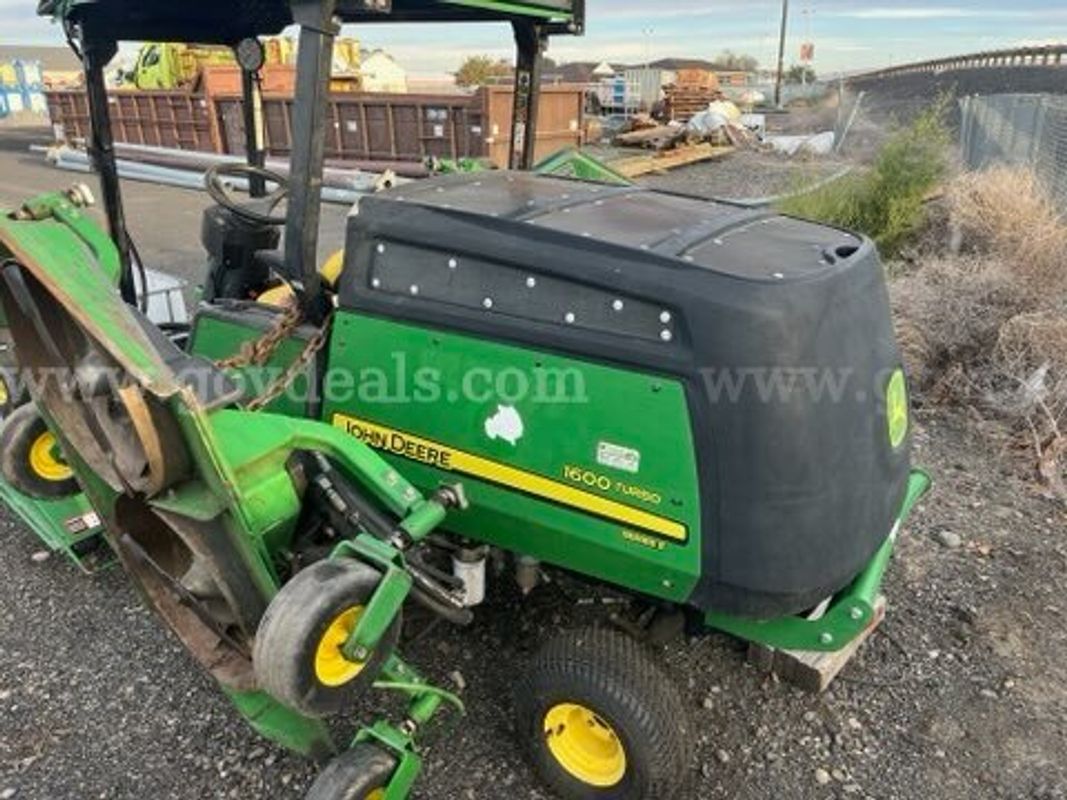 2012 John Deere Riding Mower (ID#12550) (26-2633) 405