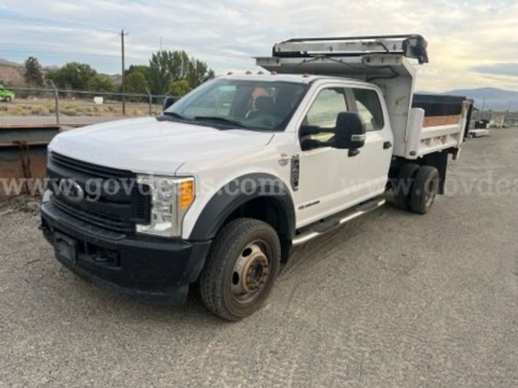 2017 Ford F450 4x4 Dump Bed (ID#12614) (26-2644) 405