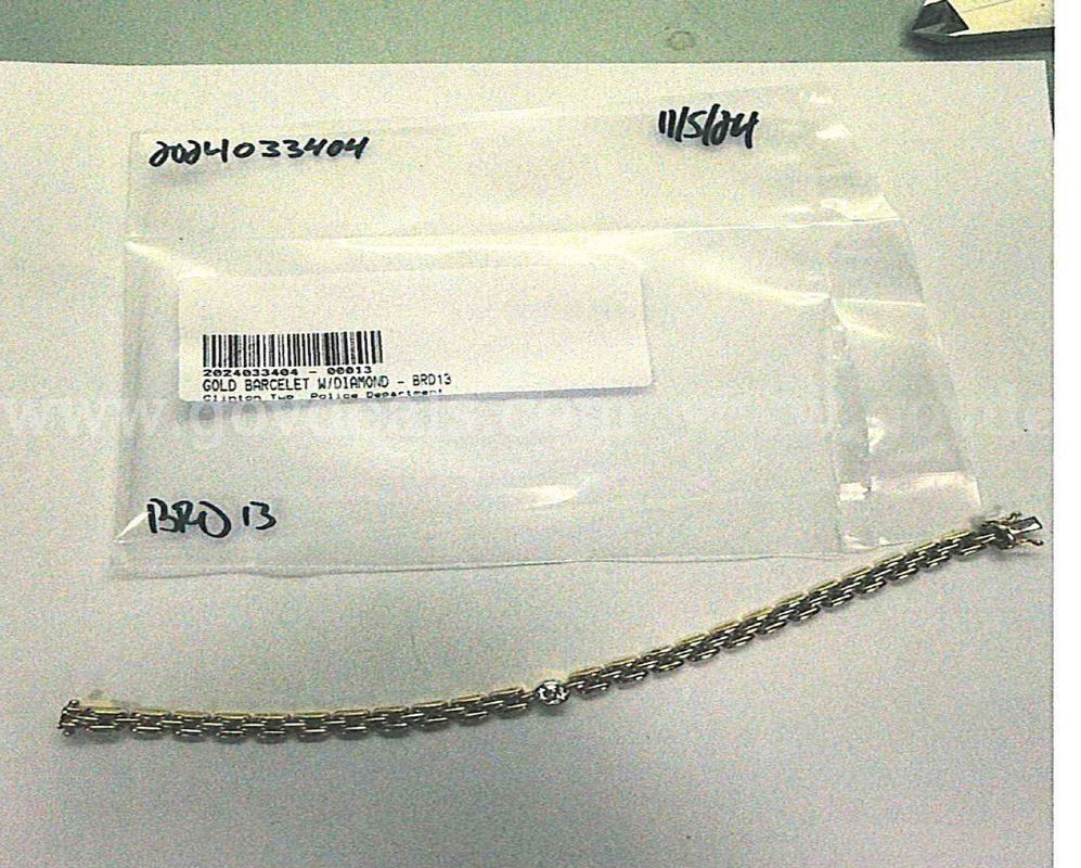 Gold Bracelet w/Diamond