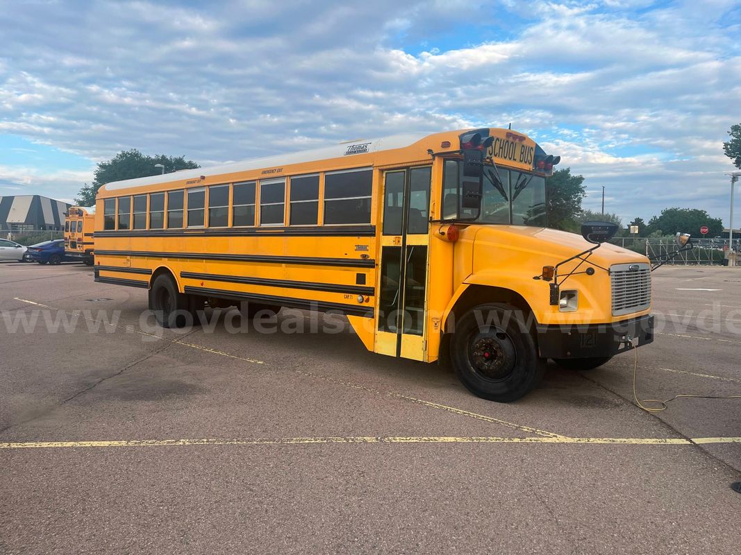 2001 Freightliner FS65