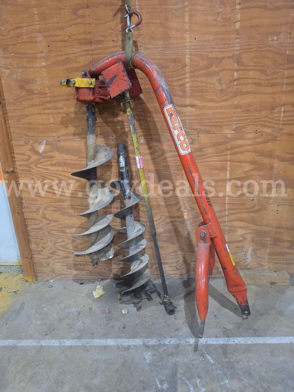 3 point hitch auger with 10 inch and 12 inch bits