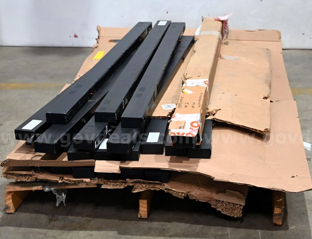 LOT OF (42) Server Technology Switched Rack PDU