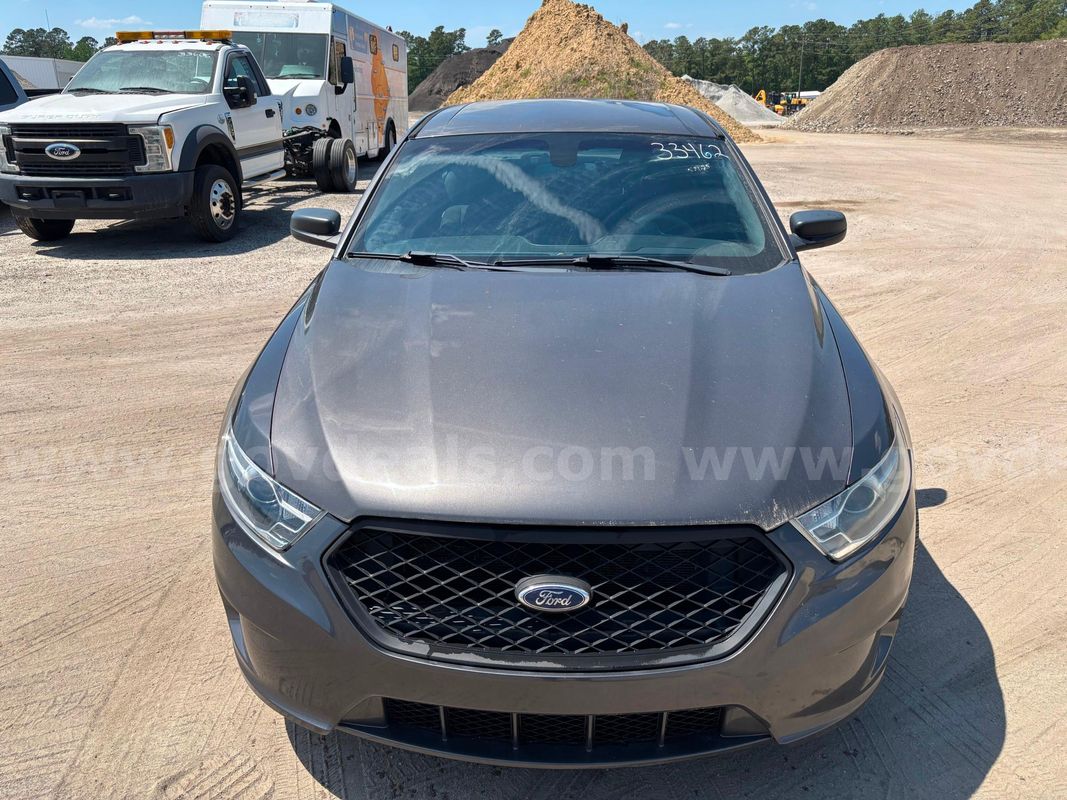 2016 Ford Taurus