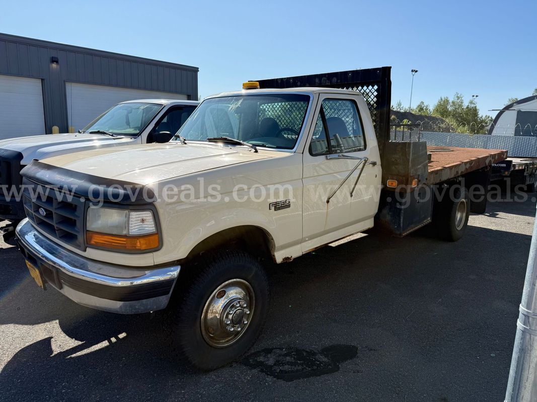 1997 Ford F-350 Flatbed 4WD