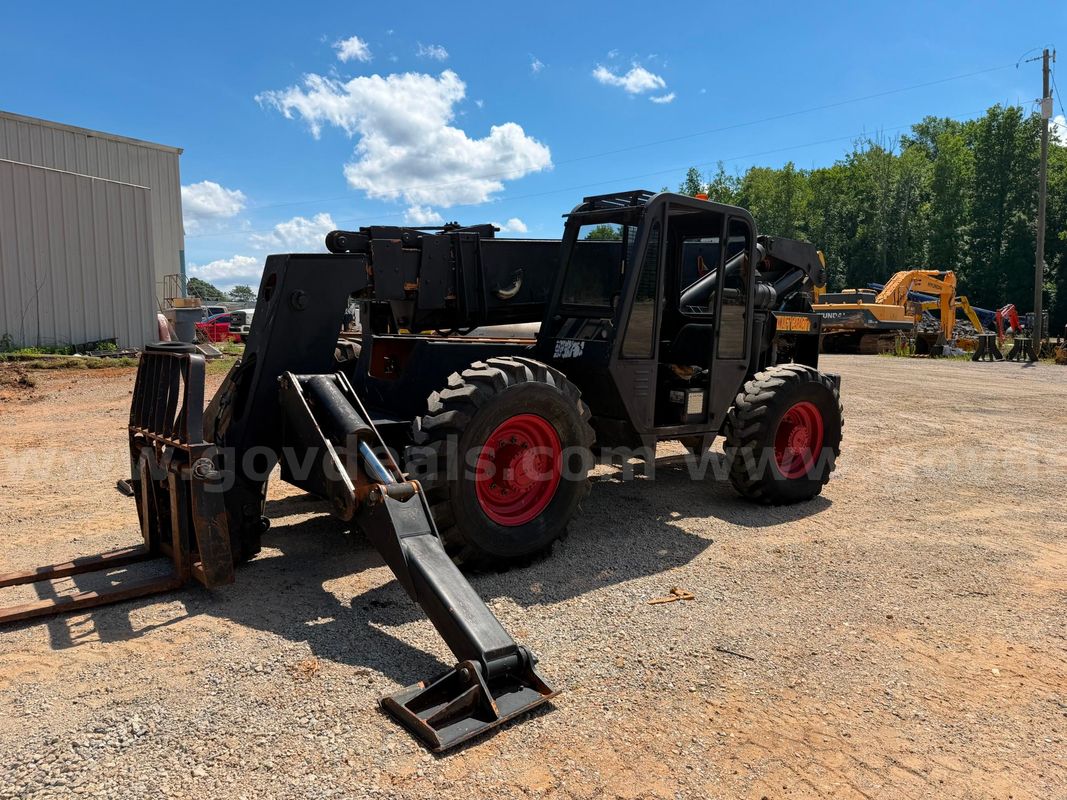 LULL 1044C-54 Highlander Telehandler