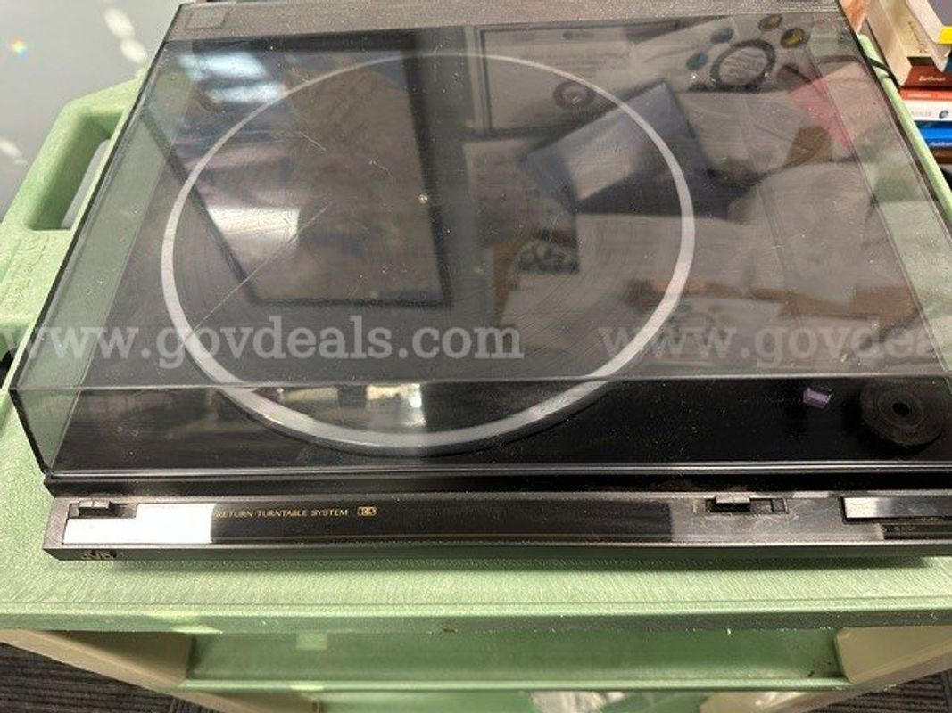 JVC Turntable