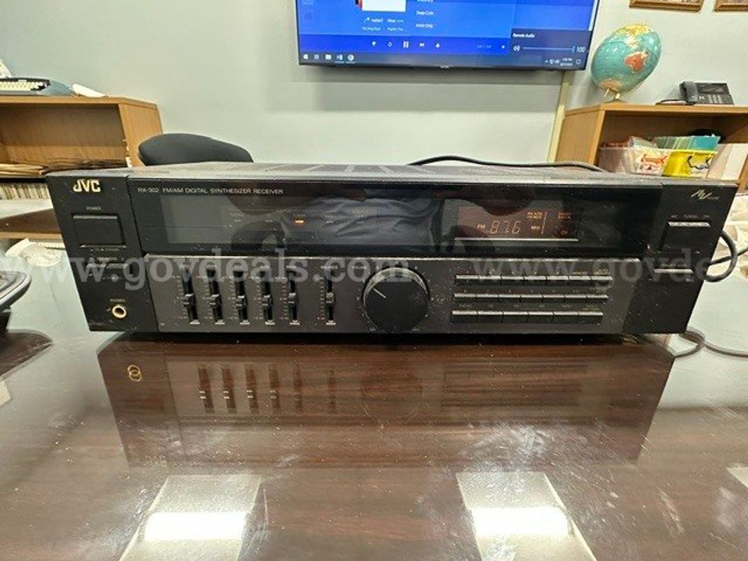 JVC Amplifier RX-302 FM/AM Digital Synthesizer Receiver