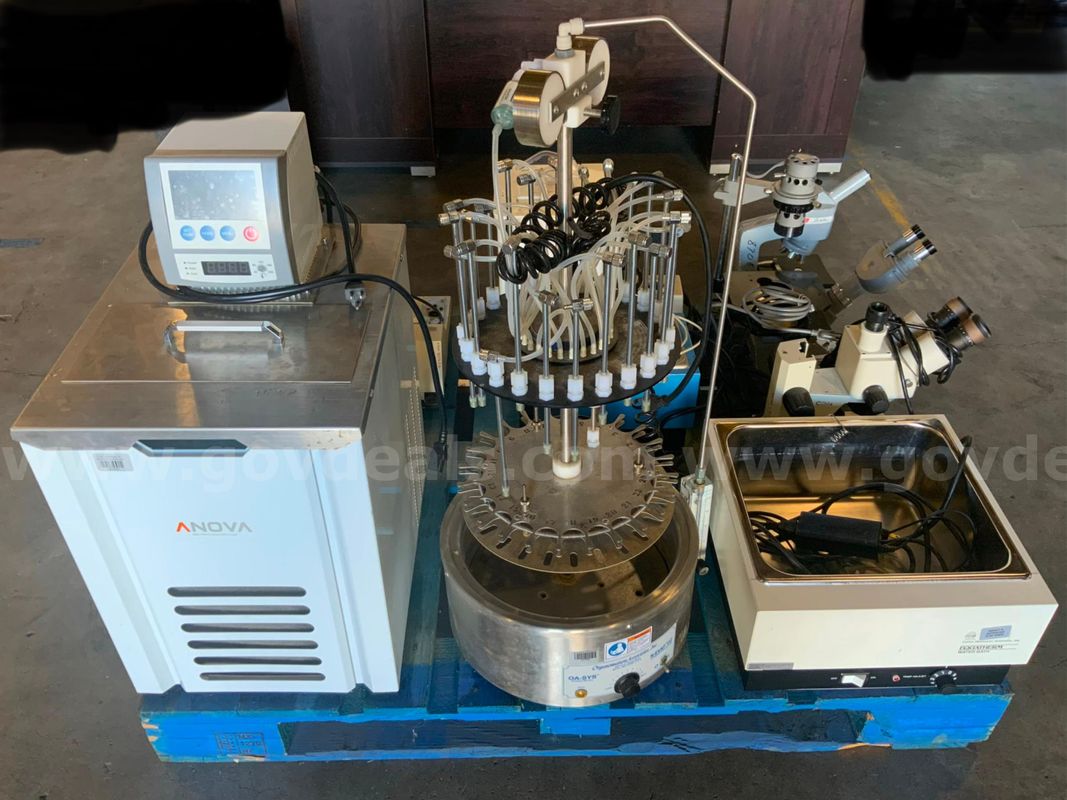 LOT OF 1 PALLET OF VARIOUS PIECES OF SCIENTIFIC EQUIPMENT AND 1 BADGE PASS ID CARD PRINTER PHOTOGRAPHIC UNIT