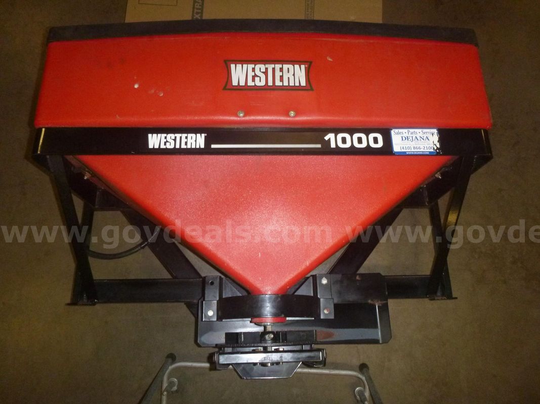 Western 1000 Salt Hopper