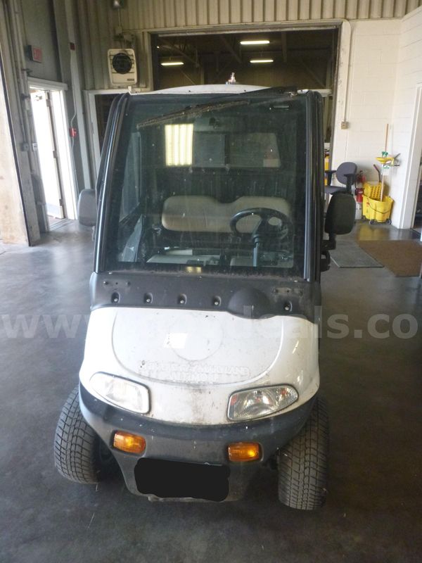 Cushman E-Z-GO Electric Cart