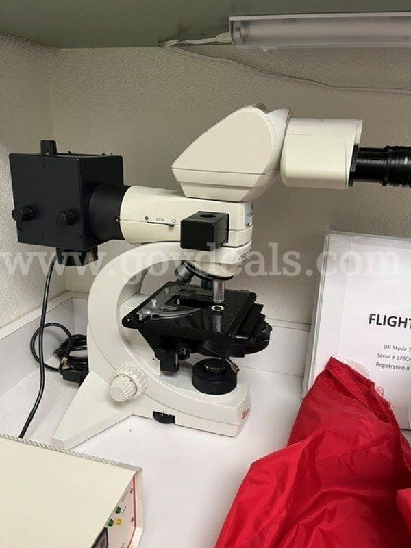 Leica DMLS Fluorescence Microscope