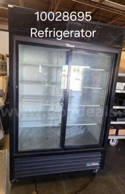 Refrigerator - 2 door merchandiser