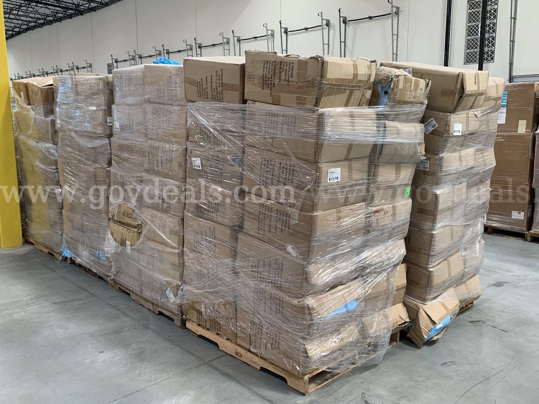 Disposable Medical Gowns 300 (EXPIRED), 300 count per case - 10 Pallets