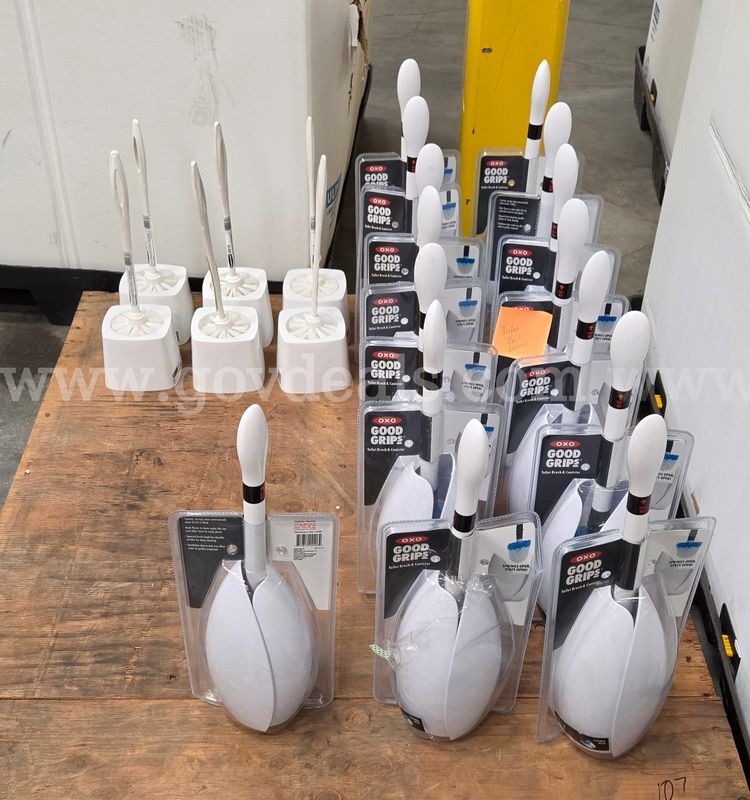 Bulk Surplus Assortment of Toilet Brushes & Canisters