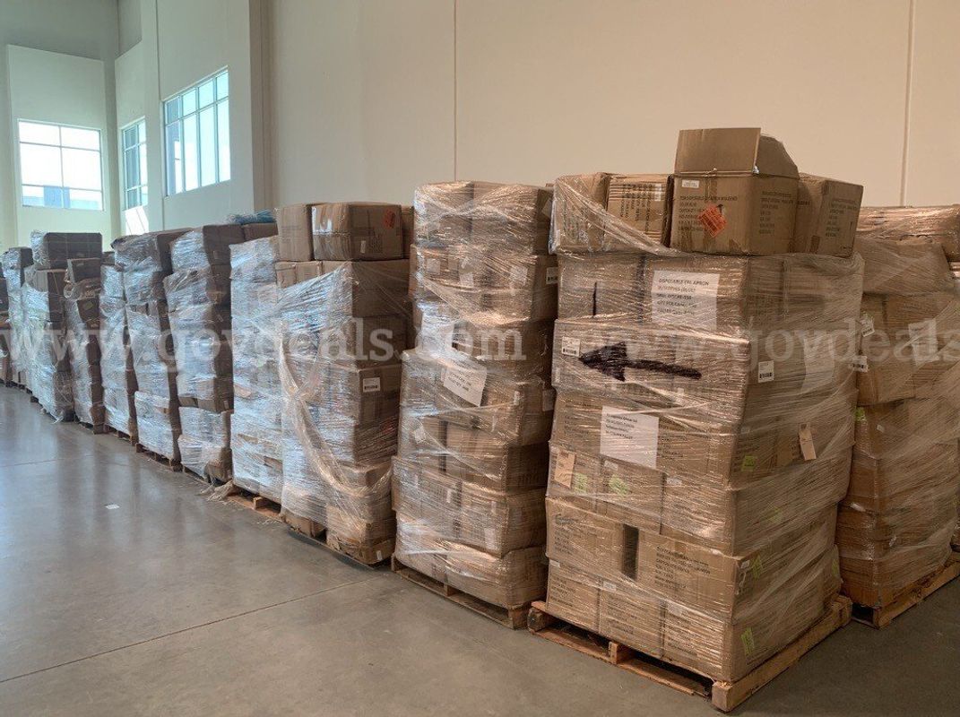 Disposable CPE APRON W/SLEEVES Gowns (BLUE) - New/Unused/In-Package/Expired - 24 Pallets / approximately 200,000 Gowns