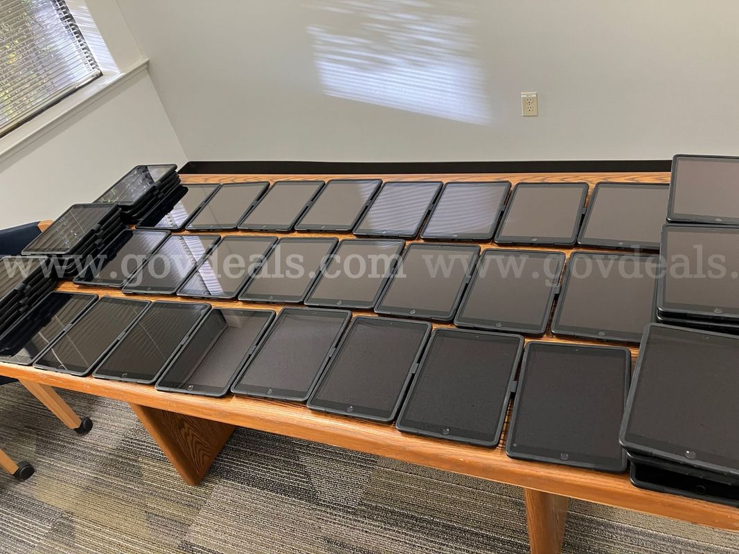 Apple iPads Model A2428 (Lot of 53)