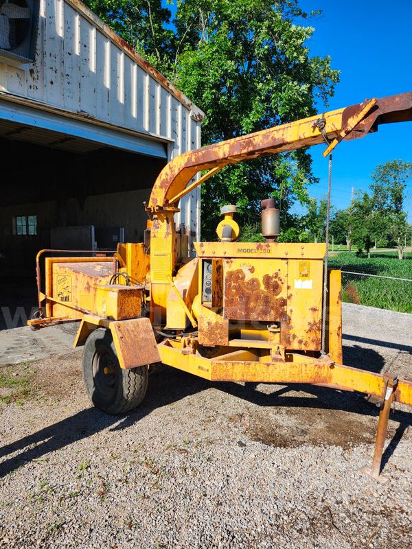 1993 Brush Bandit wood chipper