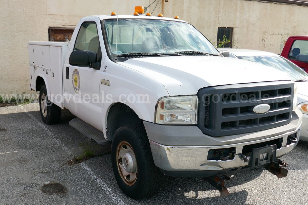 2005 Ford F-250 SD XL 4WD