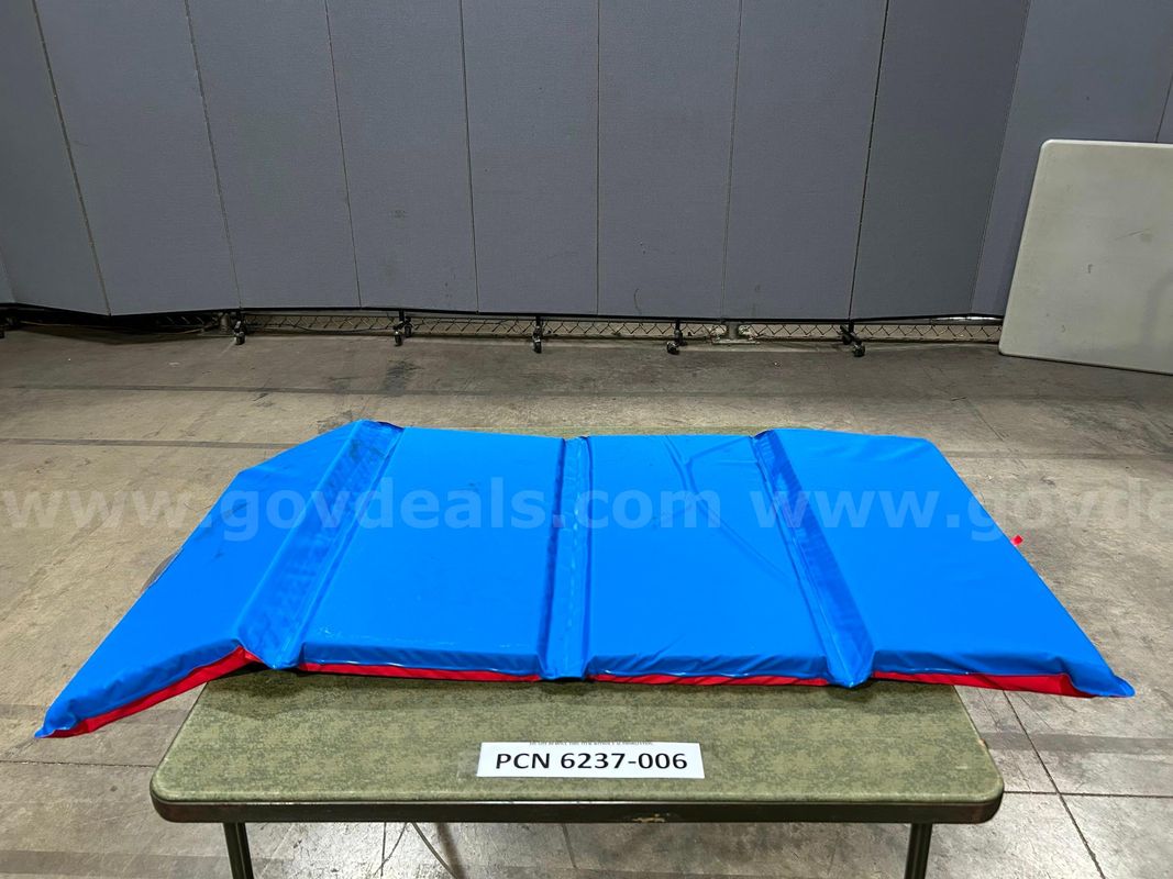 Mats, Tumbling, 4-Panel, Children's, Red, Blue, Vinyl (stained)