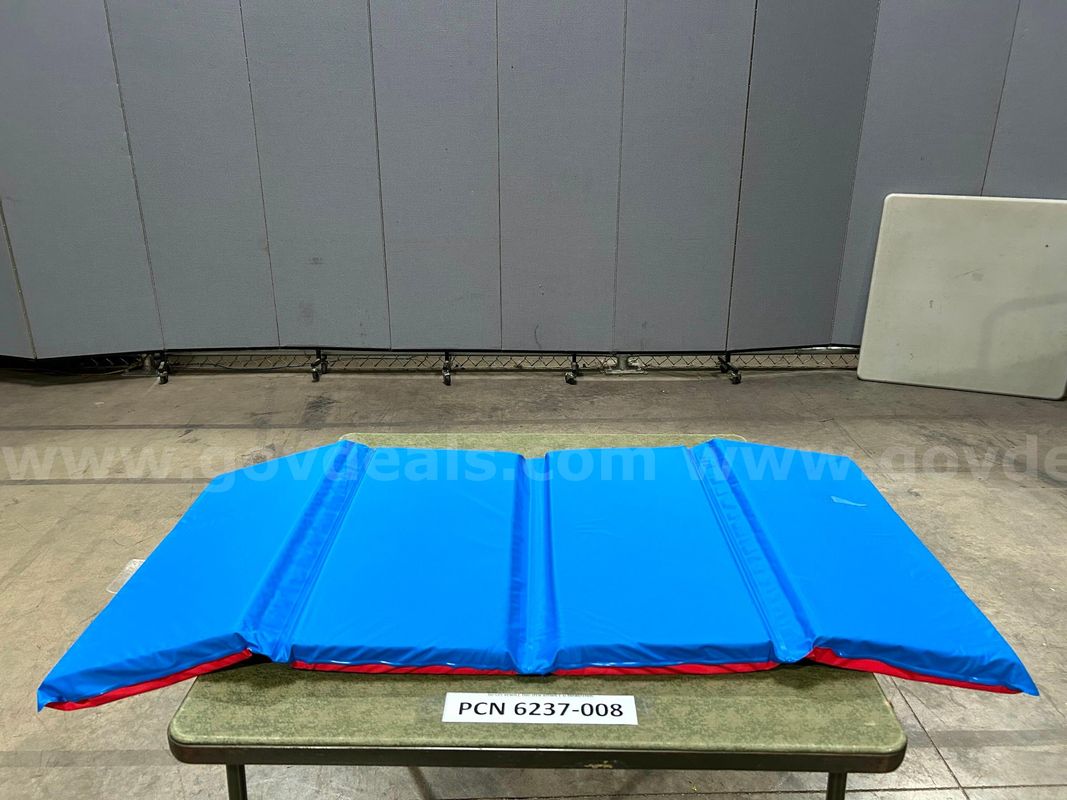 Mats, Tumbling, 4-Panel, Children's, Red, Blue, Vinyl (stained)