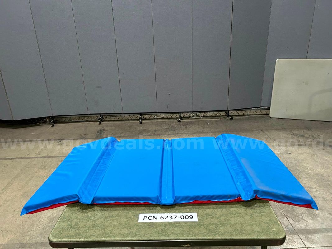 Mats, Tumbling, 4-Panel, Children's, Red, Blue, Vinyl (stained)