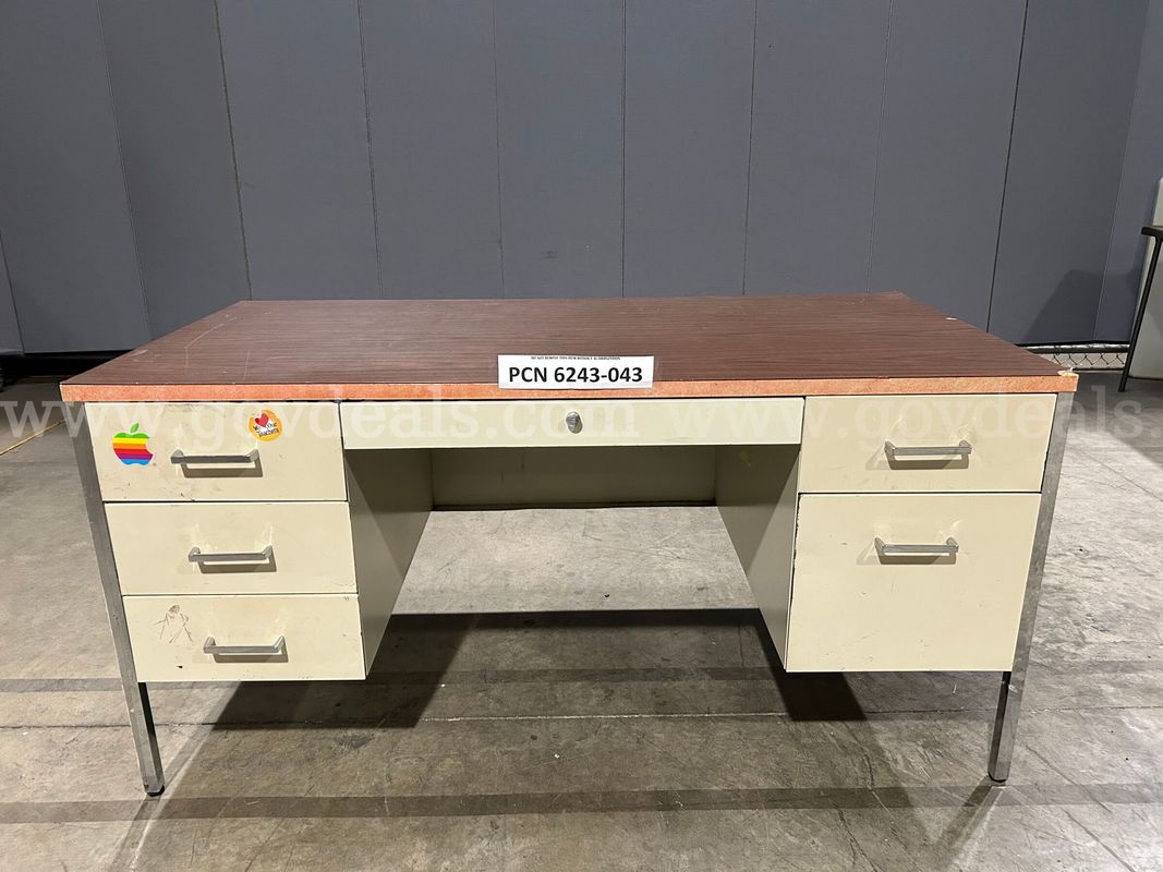 Desk, 6-Drawers, Wood-Top, Metal (damage trim)