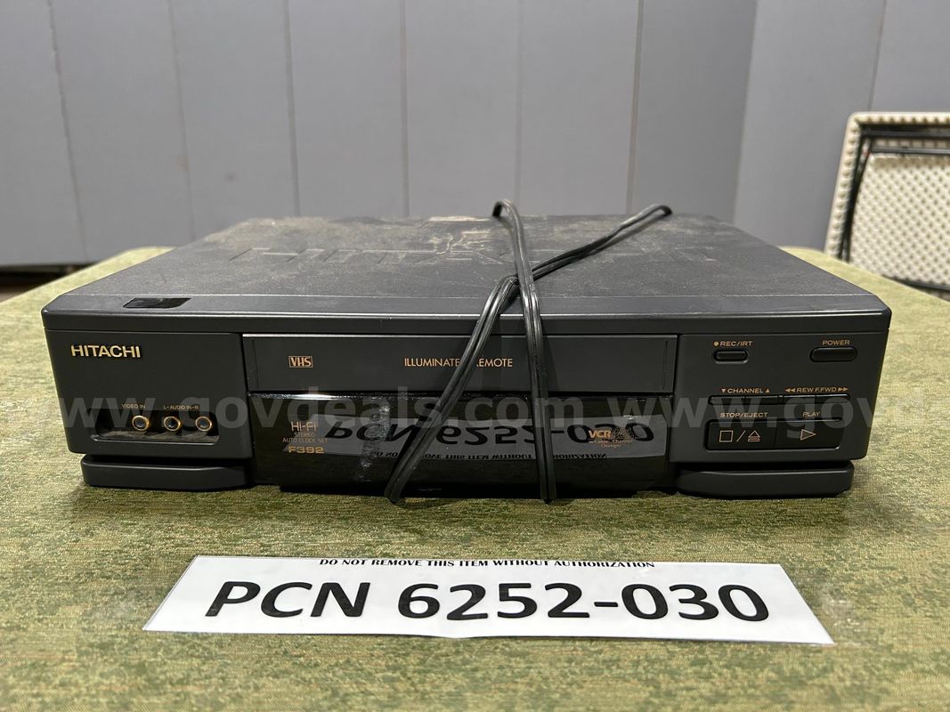 VHS/VCR Player, Hi-Fi, Hitachi, F392 (no remote control)