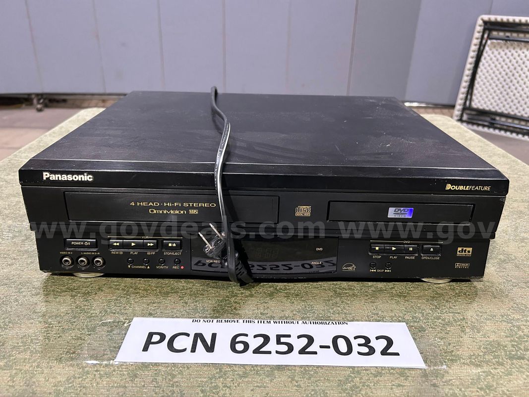 VCR/DVD Player, 4-Head/Hi-Fi, Omnivision, Panasonic (no remote control)