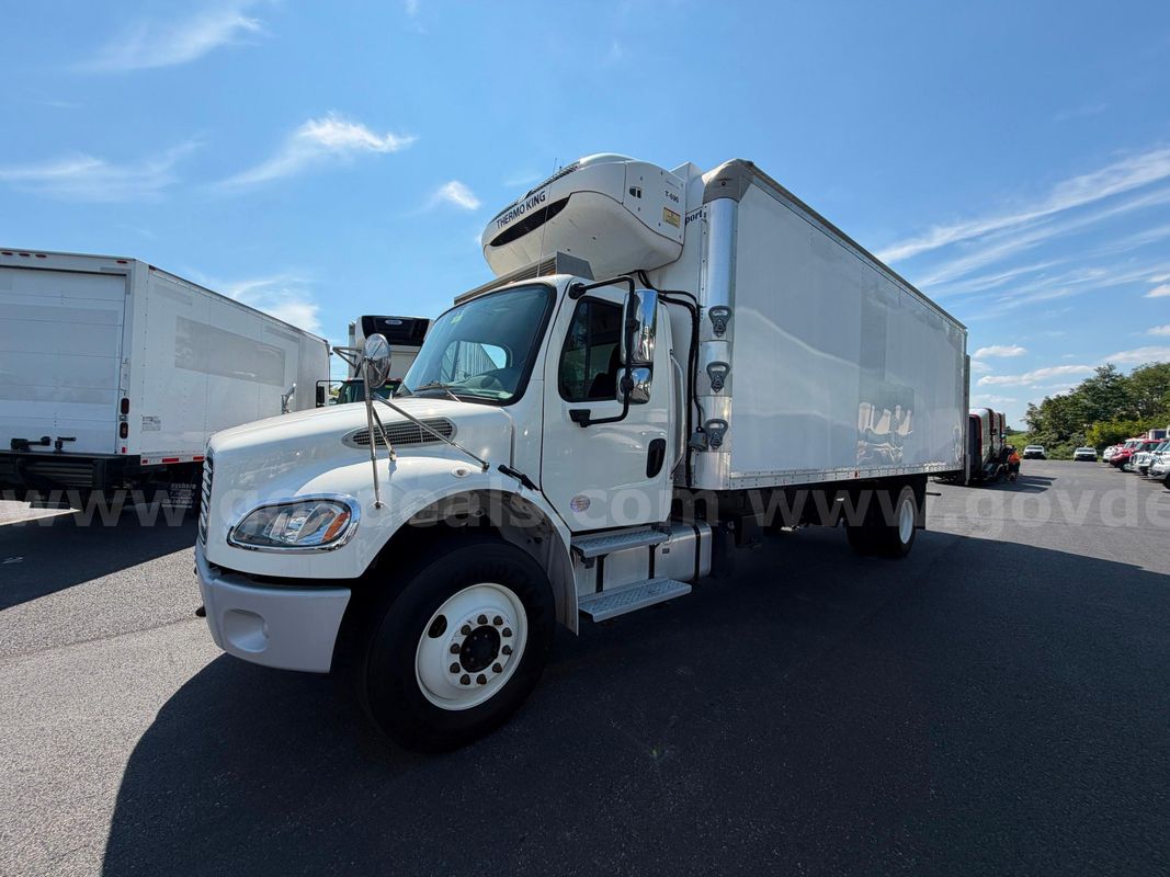 2020 FREIGHTLINER M2 LOW MILE 24' REEFER TRUCK