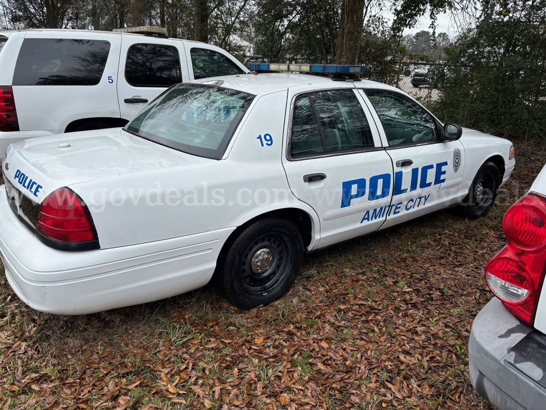 2002 Ford Crown Victoria