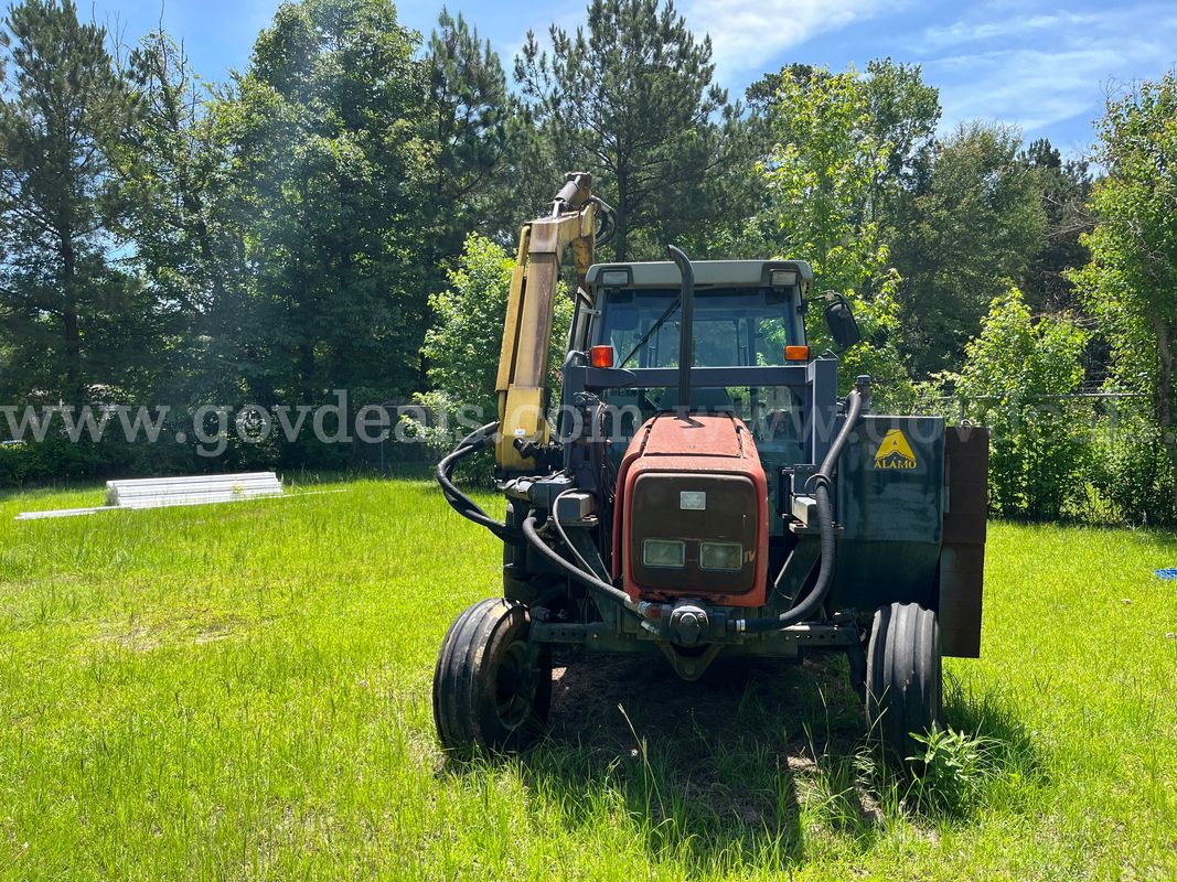 1993 Massey-Ferguson Marion Red Tractor with Side Boom